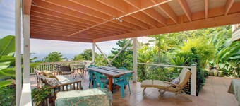 8 Mi to Magic Sands Beach: Tranquil Home w/ Lanai!