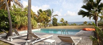 Caribbean villa - beachfront with pool