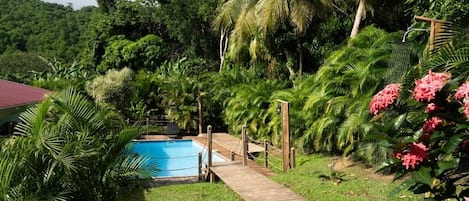 Utomhuspool