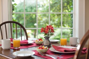 Gratis frukost enligt egen beställning varje dag 