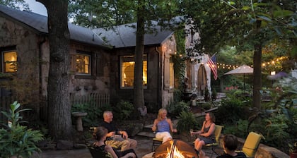 Chanticleer Inn Bed & Breakfast