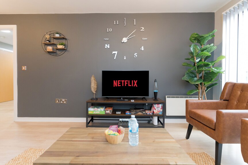 Board Games & Chill | Stylish City Apartment - Wolverhampton