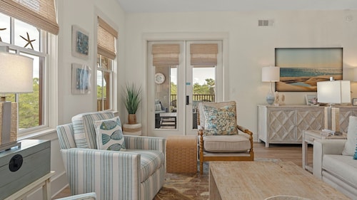 30A Kinda Day by Avantstay Pool + Private Beach Top Floor Redfish