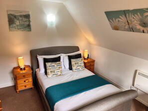 4 slaapkamers, een strijkplank/strijkijzer, wifi, beddengoed