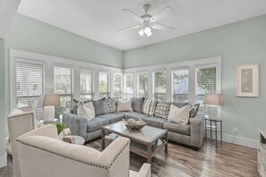 House (5 Bedrooms) | Interior - Walk to Blue Mountain Beach, Private Pool, Hot Tub 30A Sea-renity by Avantstay (Santa Rosa Beach)