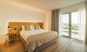 4 bedrooms, iron/ironing board, WiFi