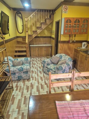 Casa família | Área de estar | TV