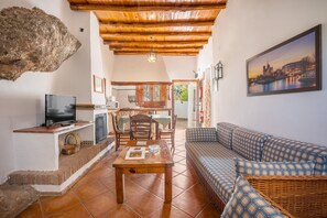 TV, peis og DVD-spiller