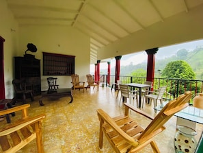 LOS NOGALES | Salle Ă manger