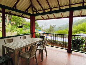 LOS LAGOS | Dining room - Eco hotel primavera (La Vega)