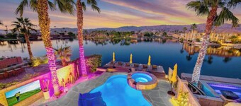 Water Front Luxury/Steam Room+Pool+Spa+BBQ