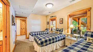 7 bedrooms, iron/ironing board, travel cot, free WiFi