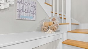 Interior - Sandy Smiles by Avantstay Seagrove Walk to Beach + Pool (Santa Rosa Beach)