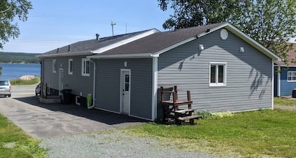 Springhouse Cozy Oceanview 1-Bedroom Apartment Pet-friendly