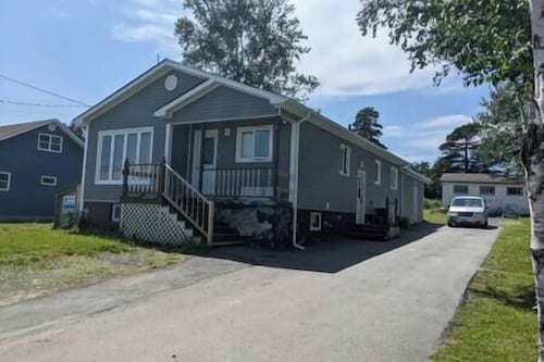 Springhouse Cozy Oceanview 1-Bedroom Apartment Pet-friendly