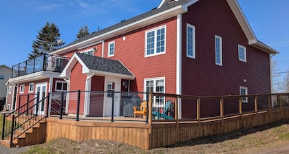 Springhouse Seaside Retreat 2-Bedroom on the Bay
