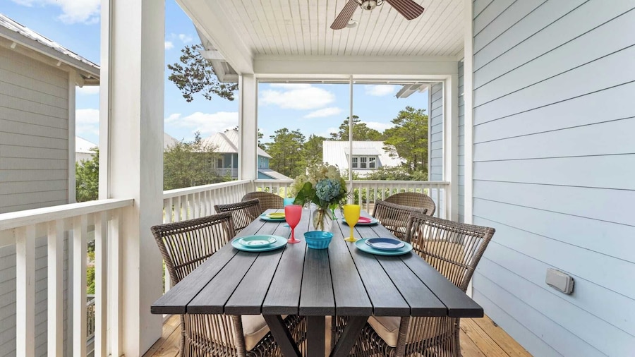 Beach Still My Heart by Avantstay with Pool Access