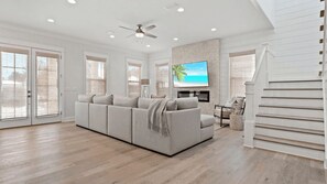 Interior - Steps to Beach Pool, Bikes & Game Room Seacrest 5BR (Panama City Beach)