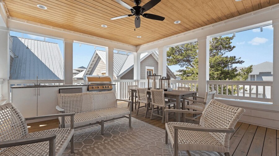 Steps to Beach Pool, Bikes & Game Room Seacrest 5BR