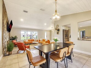 Dining - Heated Pool, Game Room & Inlet Views (Boynton Beach)