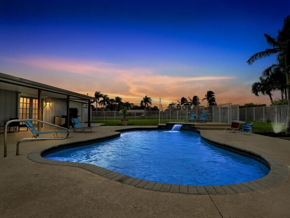 A heated pool - Heated Pool, Game Room & Inlet Views (Boynton Beach)