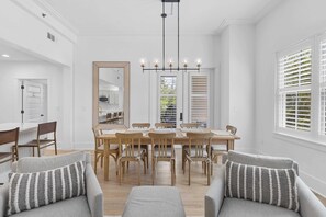 Interior - Lazy Duck Retreat by Avantstay Blue Mountain Priv Beach Access Pool + Patio (Santa Rosa Beach)