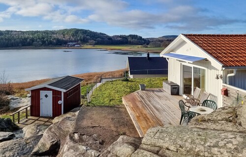Cozy home in Kållekärr with WiFi