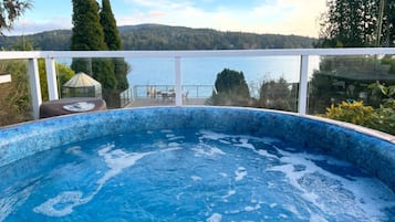 Baignoire à remous extérieure