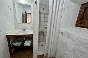 Hair dryer, towels