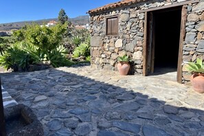 Exterior detail - Casa Pino: Relax and Nature with Stunning Views (Adeje)