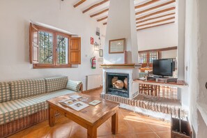 Een televisie en een dvd-speler