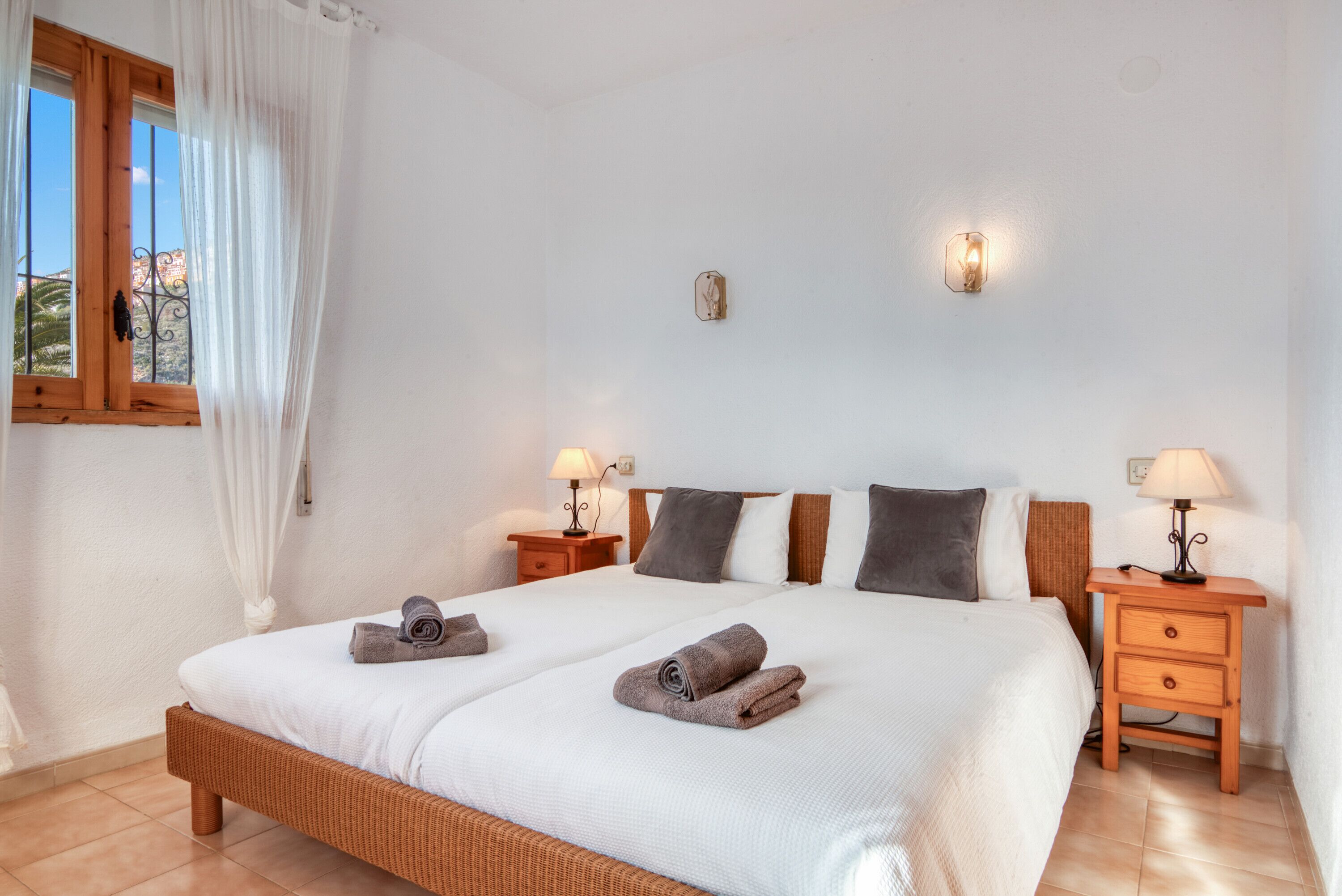 3 chambres, fer et planche à repasser, Wi-Fi gratuit, draps fournis