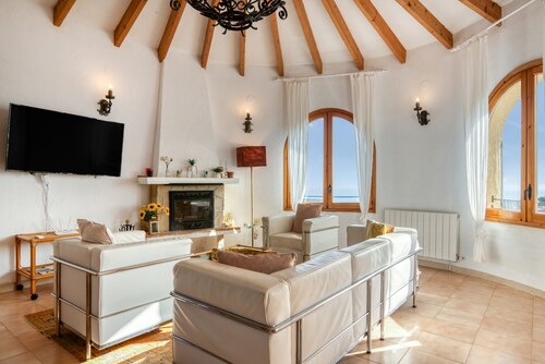 Villa 'Landhaus Mit Pool Und Espectacular' con Vistas al Mar, Wi-Fi y Aire Acondicionado