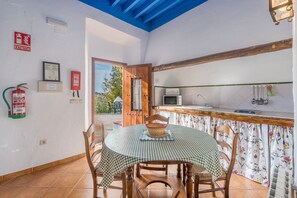 تناول الطعام