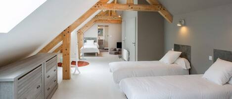 4 Schlafzimmer, Bügeleisen/Bügelbrett, Reisekinderbett, kostenloses WLAN