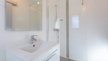 Een douche, een haardroger