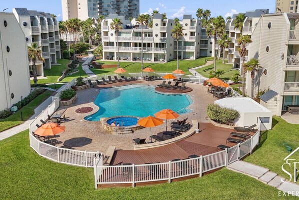 Et oppvarmet basseng