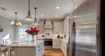 Newly Built, Stunning 4BR/2BA with Waterfront Views