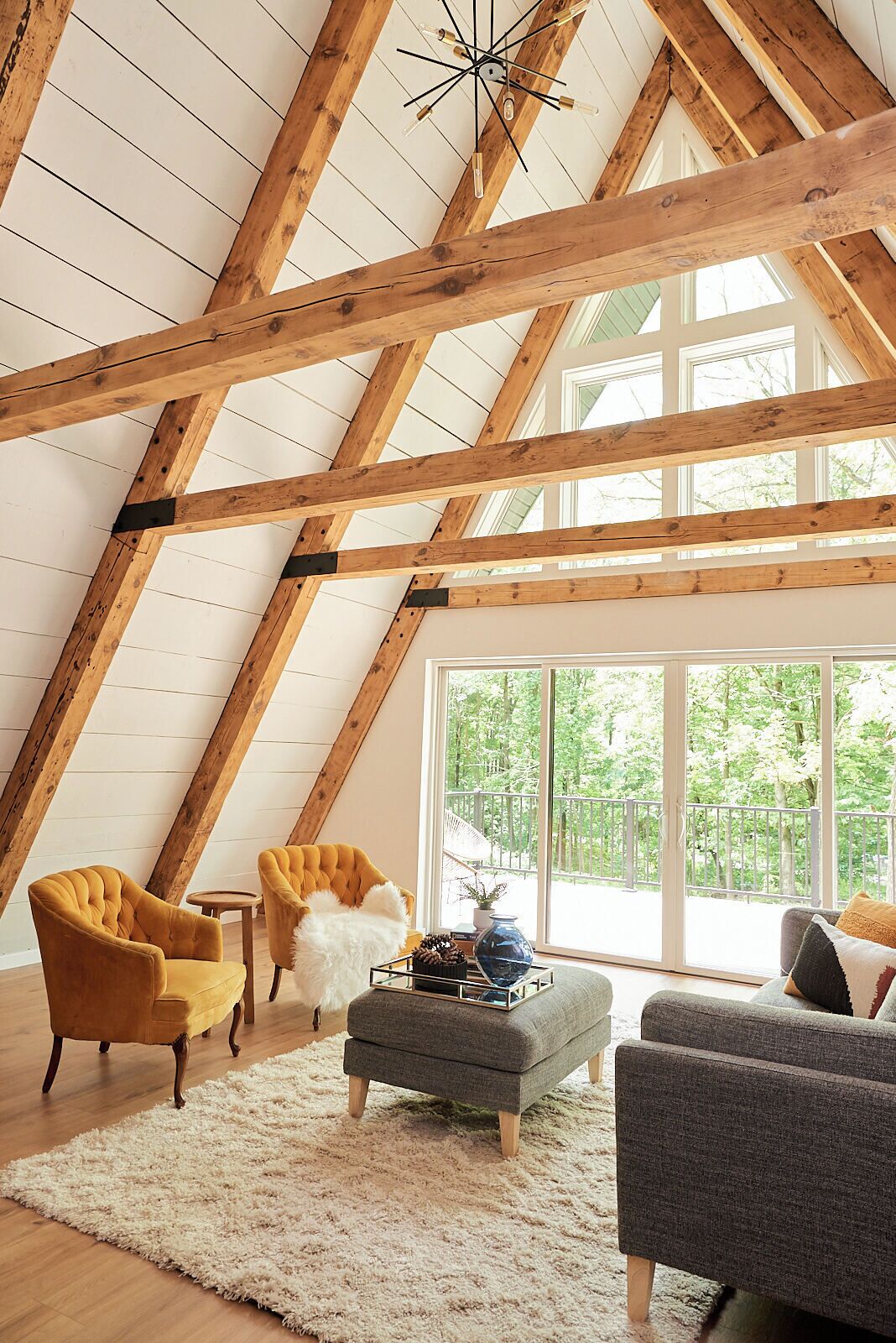 Smart TV, foosball, table tennis, books