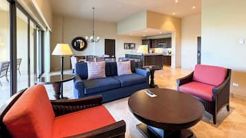 One Bedroom Lagoon | Living area