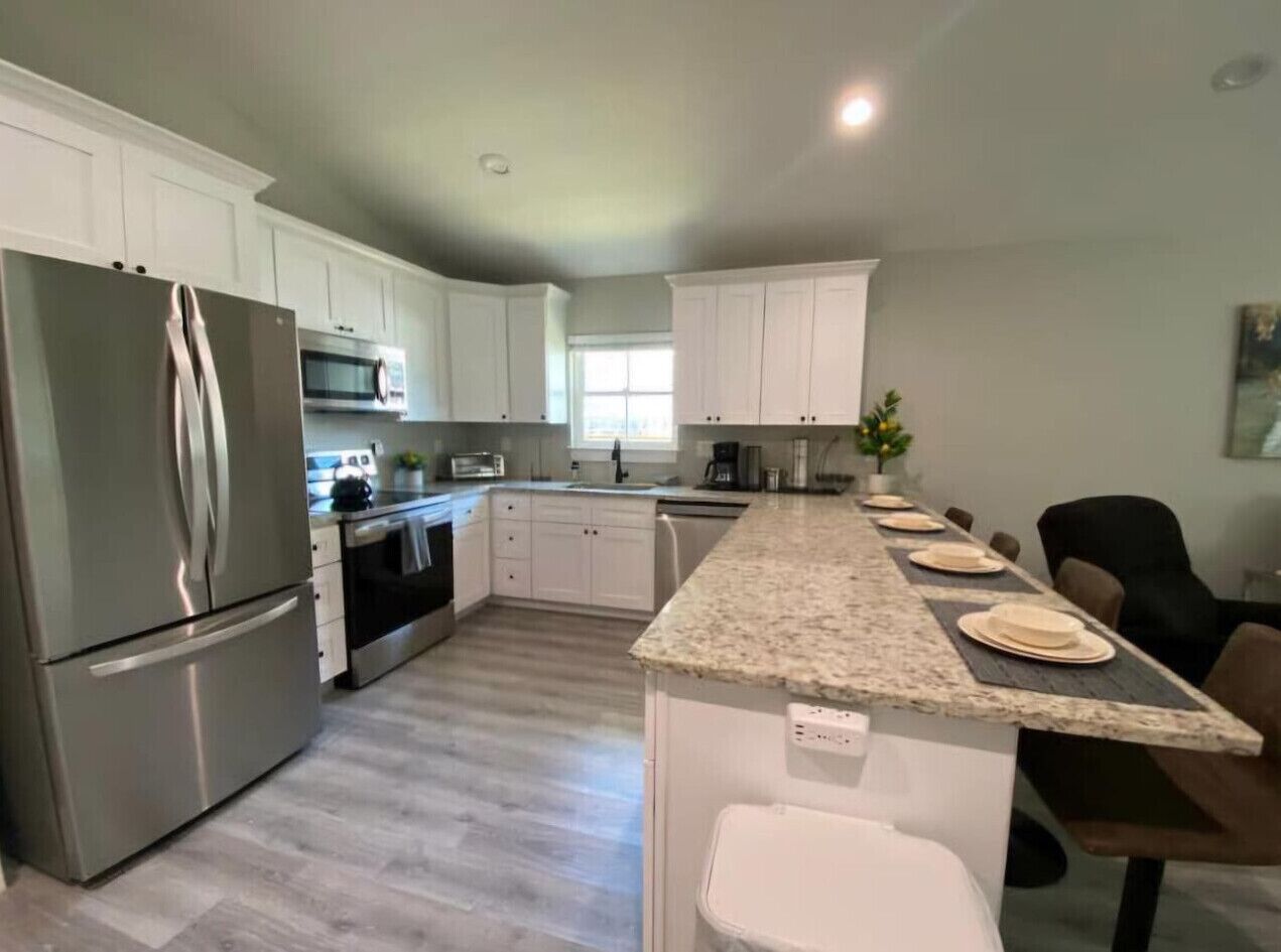 Réfrigérateur, micro-ondes, four, lave-vaisselle