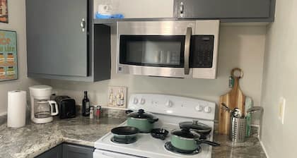 New remodel three bedroom house in pleasant Springfield