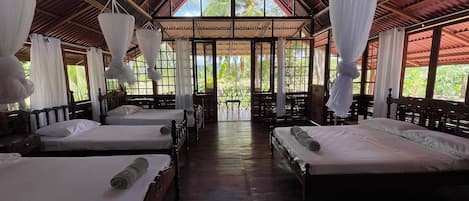 Comfort Cabin | 1 bedroom, bed sheets