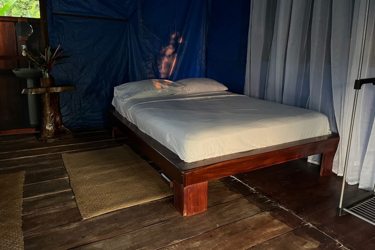 Standard Double Room | 1 bedroom, bed sheets