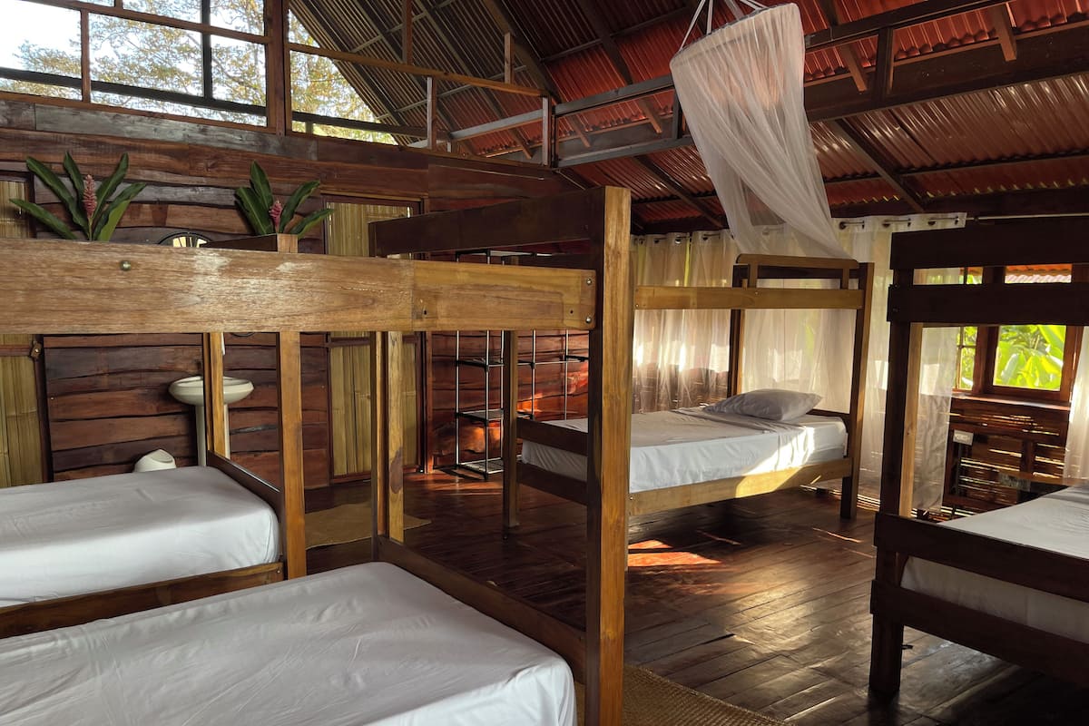 Classic Cabin, Garden View | 1 bedroom, bed sheets