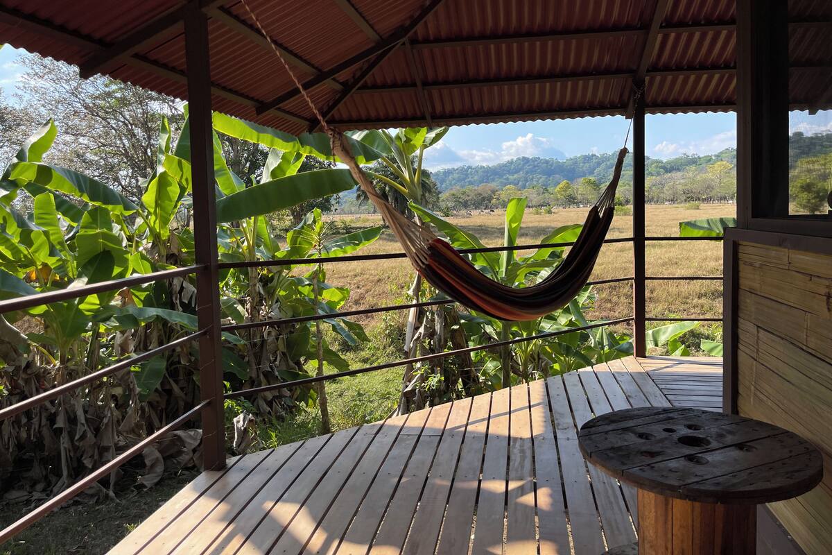 Luxury Cabin | 1 bedroom, bed sheets