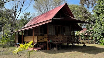 Comfort Cabin | 1 bedroom, bed sheets