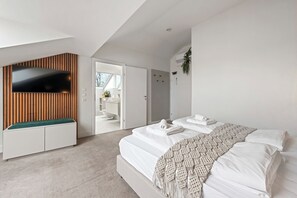 Deluxe dubbelrum - 1 kingsize-sÀng - icke-rökare - privat badrum | SÀngtillbehör av högsta kvalitet, skrivbord och arbetsyta för laptop