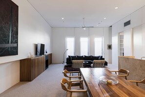 المنشأ�ة من الداخل