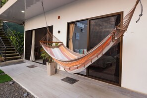 Deluxe Apartment, Ocean View | Terrace/patio - Mar & Sombra Villas (Quepos)